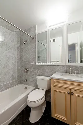 Rented by Mirador Real Estate | media 12