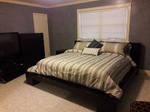 4th image of 676 Newport Cir