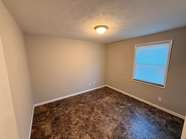 1203 Fair Dr #3 — Photo 8