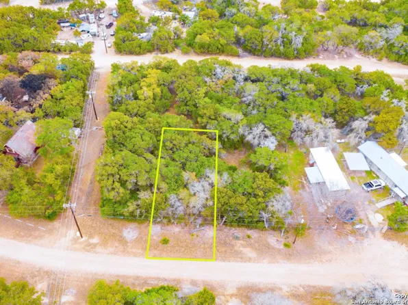 69 Wagon Wheel LOT 69, Bandera, TX 78003