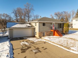 418 N 21st St, Bismarck, ND 58501