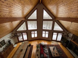 127 Squaw Valley Ln, Tafton, PA 18464