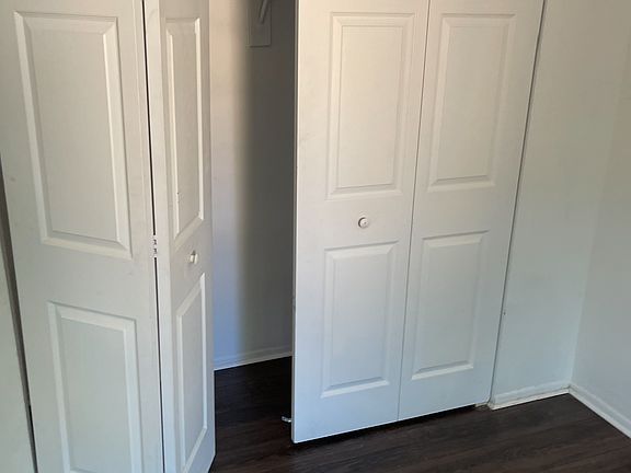 3rd image of 636 Kenwick Cir