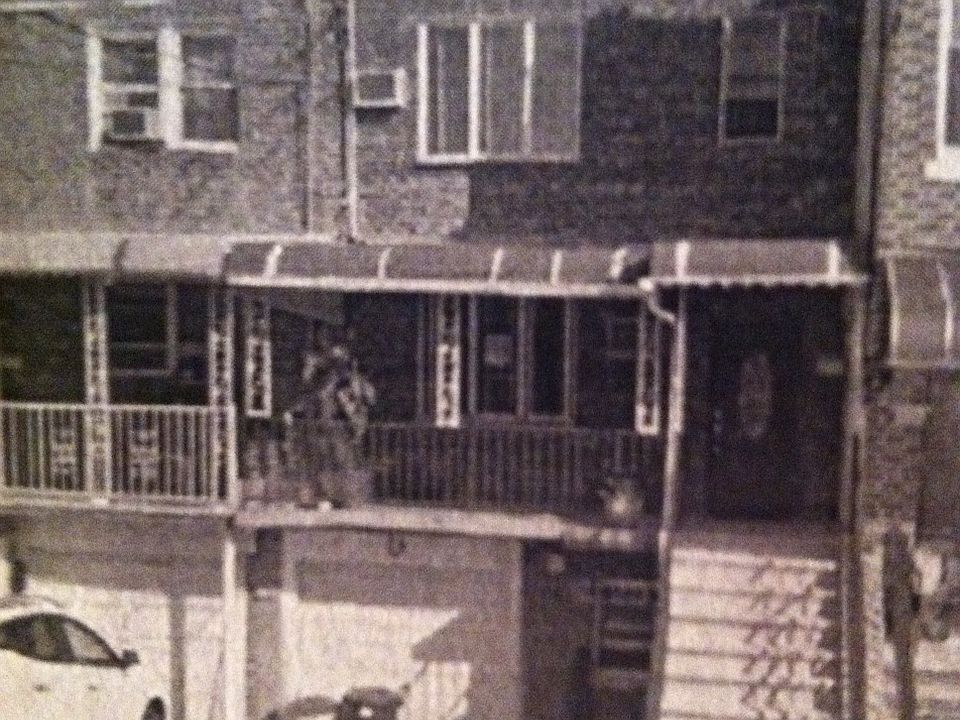 1st image of 213 Bay 11 St