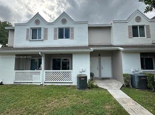 17440 NW 67th Pl #B-5, Hialeah, FL 33015