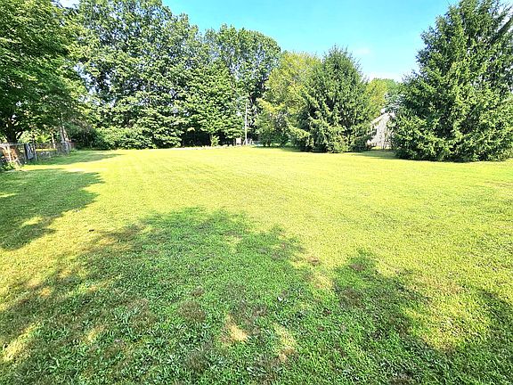 3rd image of 71176 Spencer Rd