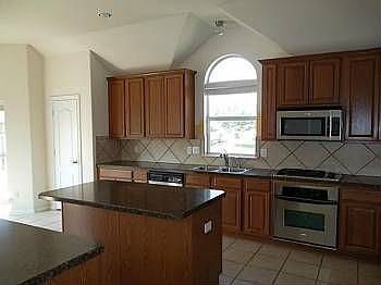 2nd image of 2795 Park Pl
