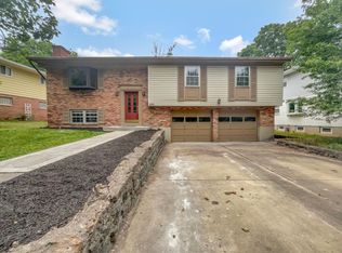49 Hayden Dr, Cincinnati, OH 45218
