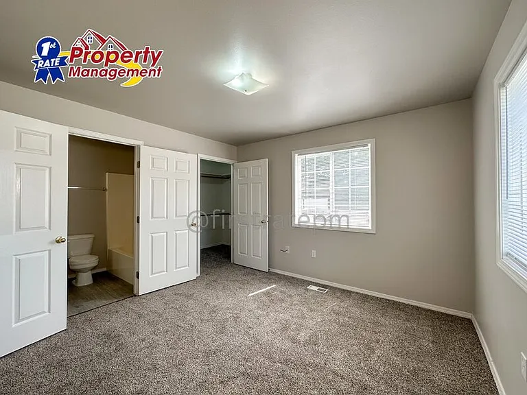 5843 W Clearview Ln #201 — Photo 10