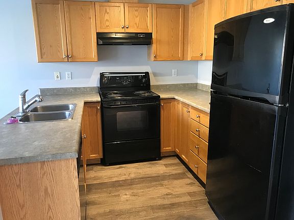 3 Kitchen_08302022