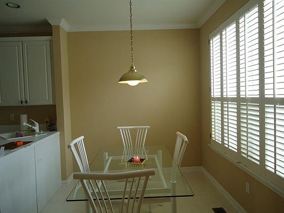 5th image of 31 Aspen Ct