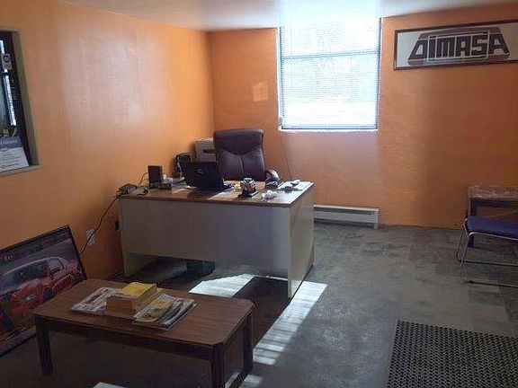 4th image of 917 Herald Ave