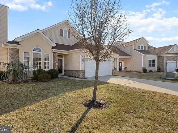 3rd image of 47 Eagleswood Dr