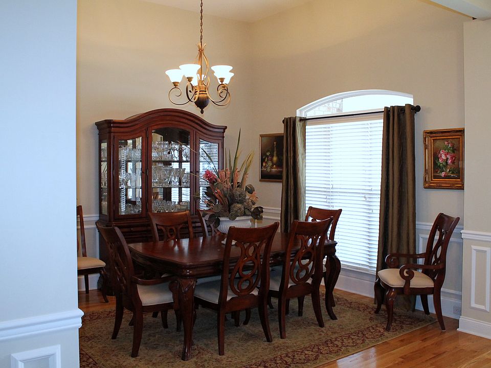 1st image of 3834 Henricks Hill Dr
