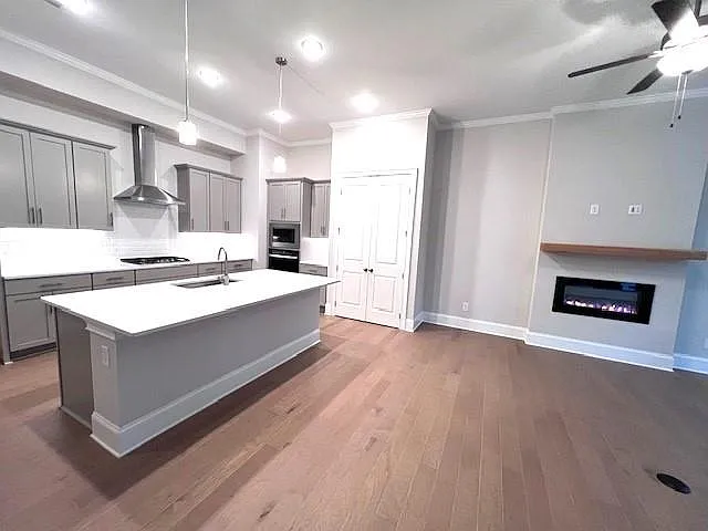 3 bed, 2.5 bath, 2024 sqft, $3,300 — Photo 3