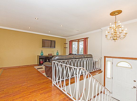 4th image of 1380 Joyce Ave