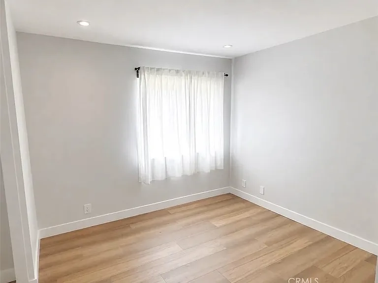 1525 Meadow Glen Rd — Photo 9