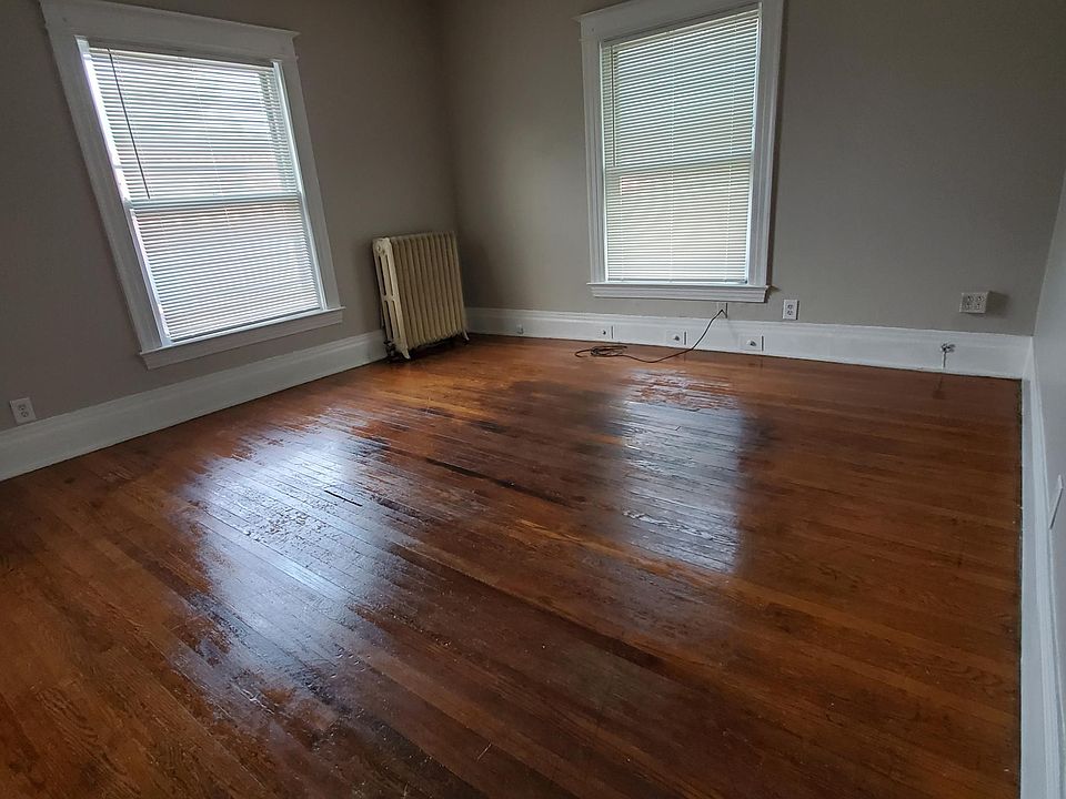2nd image of 1103 Monroe Ave #3