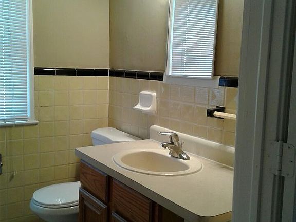 4th image of 8261 Hudson Ave #800