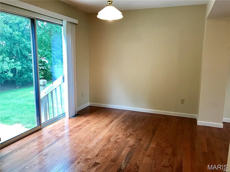 48 Deer Grove Dr — Photo 8