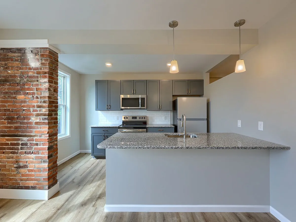 Building Photo - 1402 N 3rd St