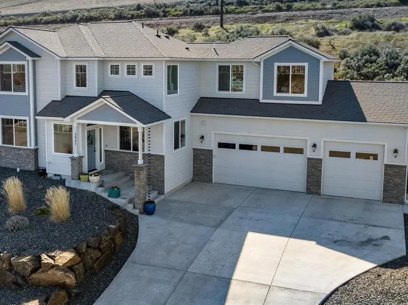 5901 Velonia Dr, West Richland, WA 99353