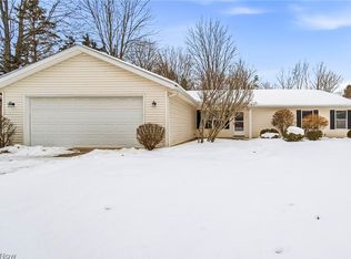 67 Red Pine Dr, Painesville, OH 44077