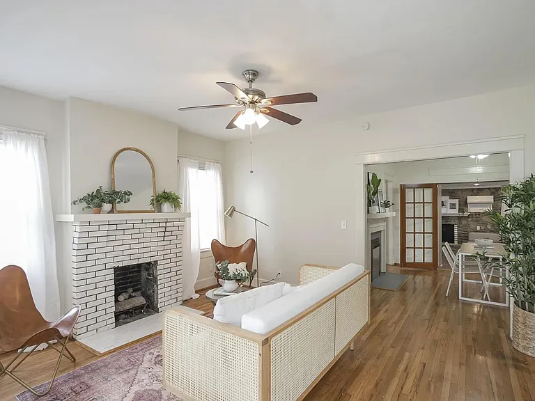 327 Vivelle Ave #A — Photo 1
