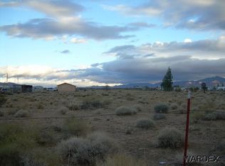 5905 W Burro Dr, Golden Valley, AZ 86413