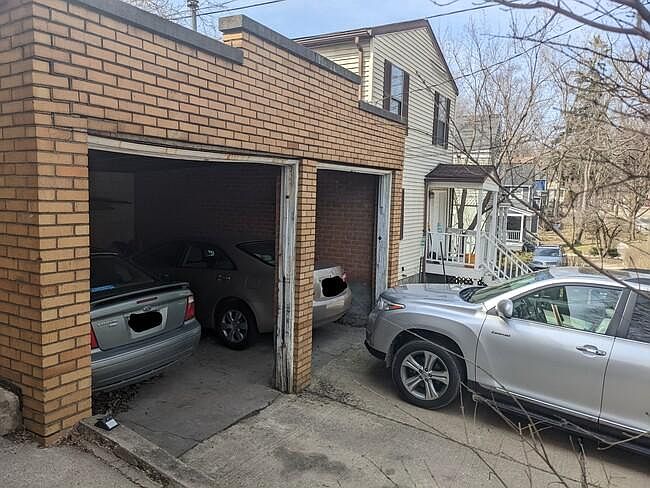 1st image of 900 W Huron St