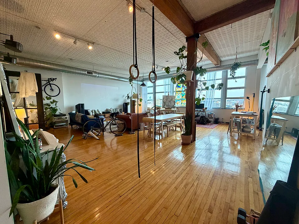 2412 W North Ave #2