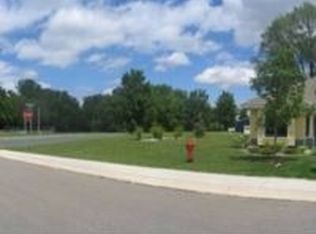 1481 Ravoux Ln, Chaska, MN 55318