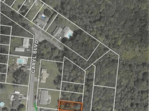 Off Lextington Boulevard Lexington Blvd, New Hartford, NY 13413