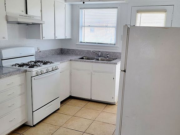 4th image of 1709-1711 Alamo Ave #1709