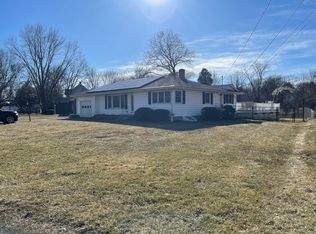 3 Primrose Path, Hatfield, MA 01038