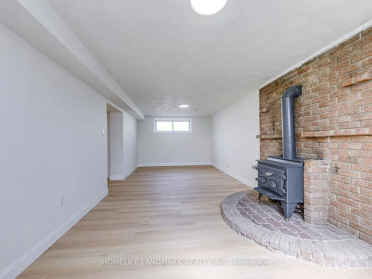 451 Sandmere Pl — Photo 35