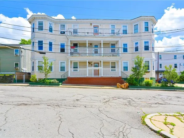 132 Gesler St, Providence, RI 02909