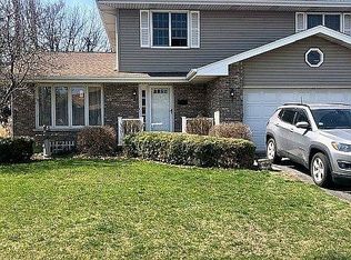 761 Kruk St, Lemont, IL 60439