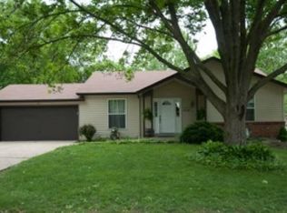 1416 Saint Theresa Ln, Saint Charles, MO
