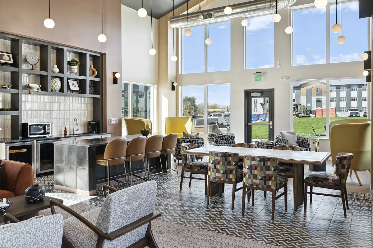 Clubroom - Mural Apartments