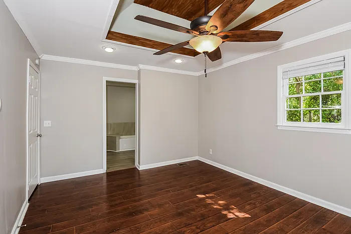 513 Hemlock Dr — Photo 11