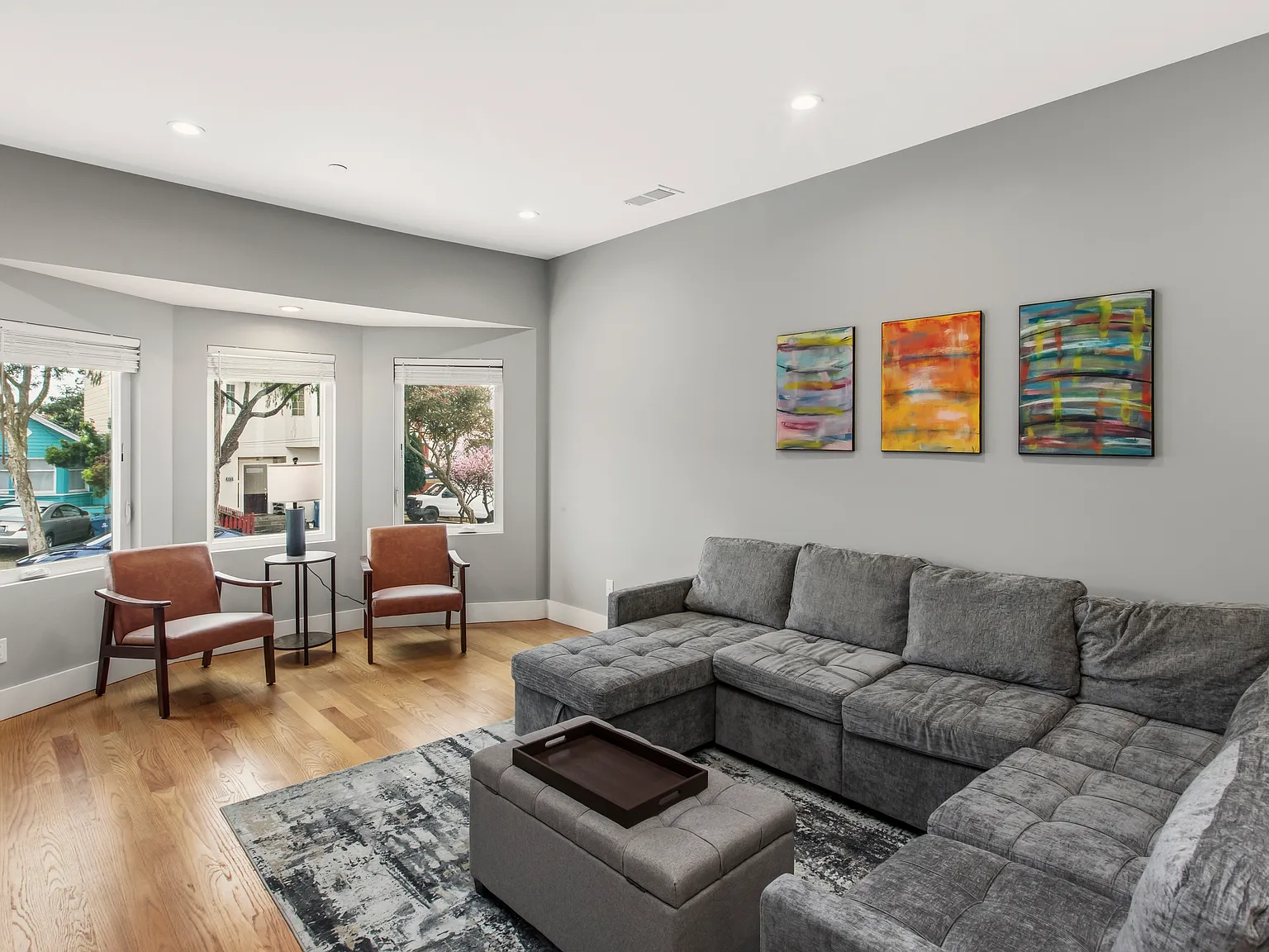 3 bed, 3.5 bath, 1330 sqft, $6,000 — Photo 3