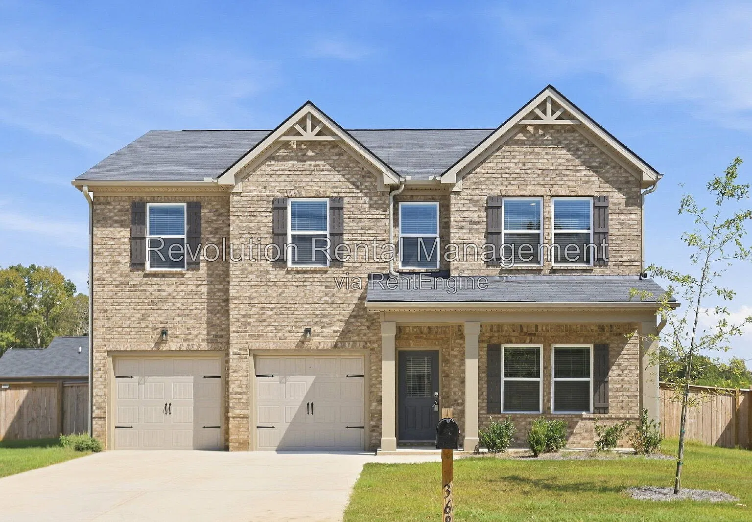 4 bed, 3.0 bath, 2500 sqft, $2,600 — Photo 4