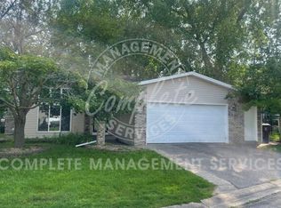 4449 Slater Rd, Eagan, MN 55122