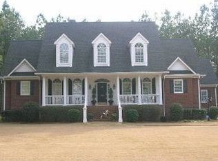 1010 Mallard Lake Dr, Bogart, GA 30622