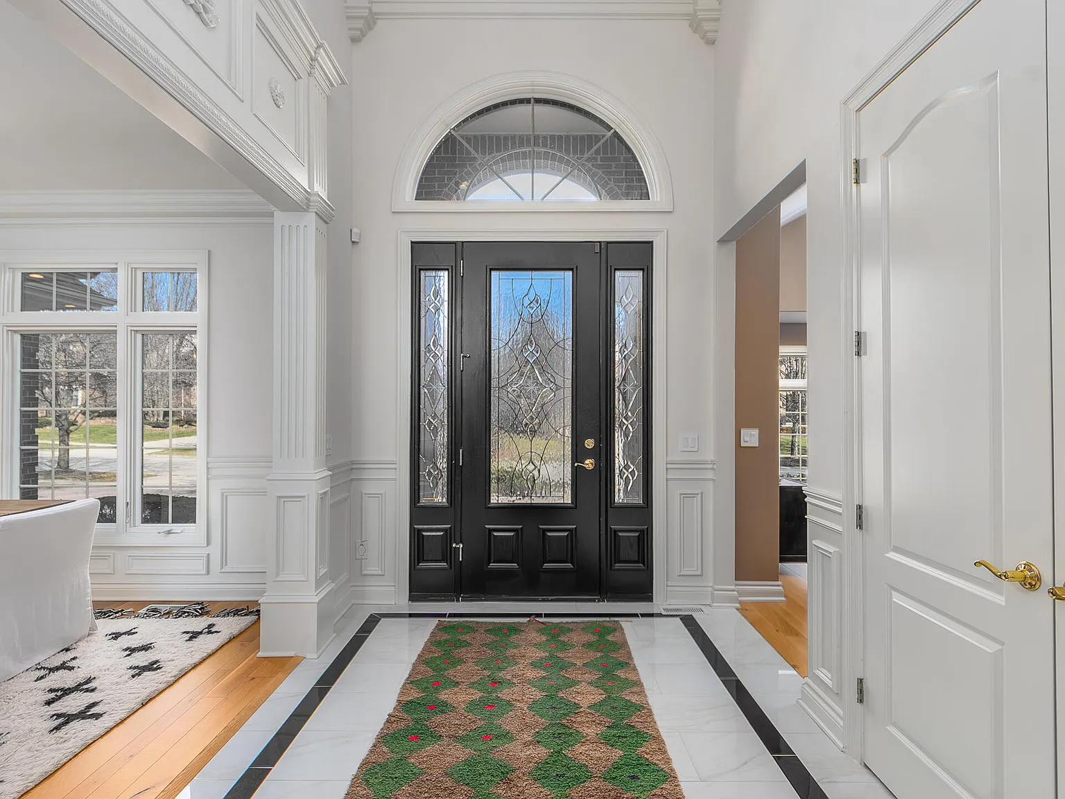 4 bed, 4.5 bath, 3282 sqft, $13,300 — Photo 3
