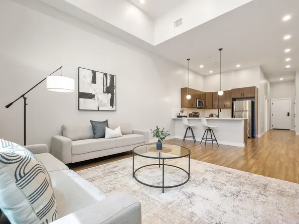 22 Elm St #302, Worcester, MA 01608