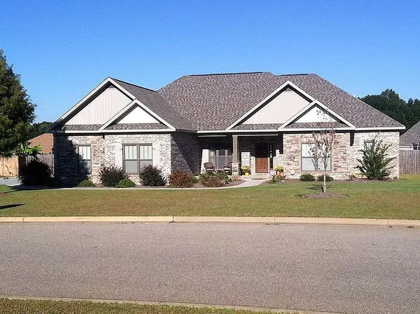 206 Sonya Dr, Enterprise, AL 36330