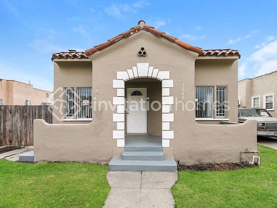 1st image of 1642 W 65th Pl