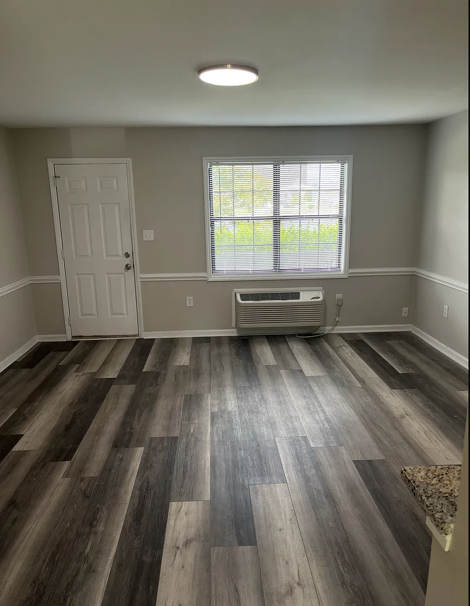 Building Photo - 589 Starlight Dr #2